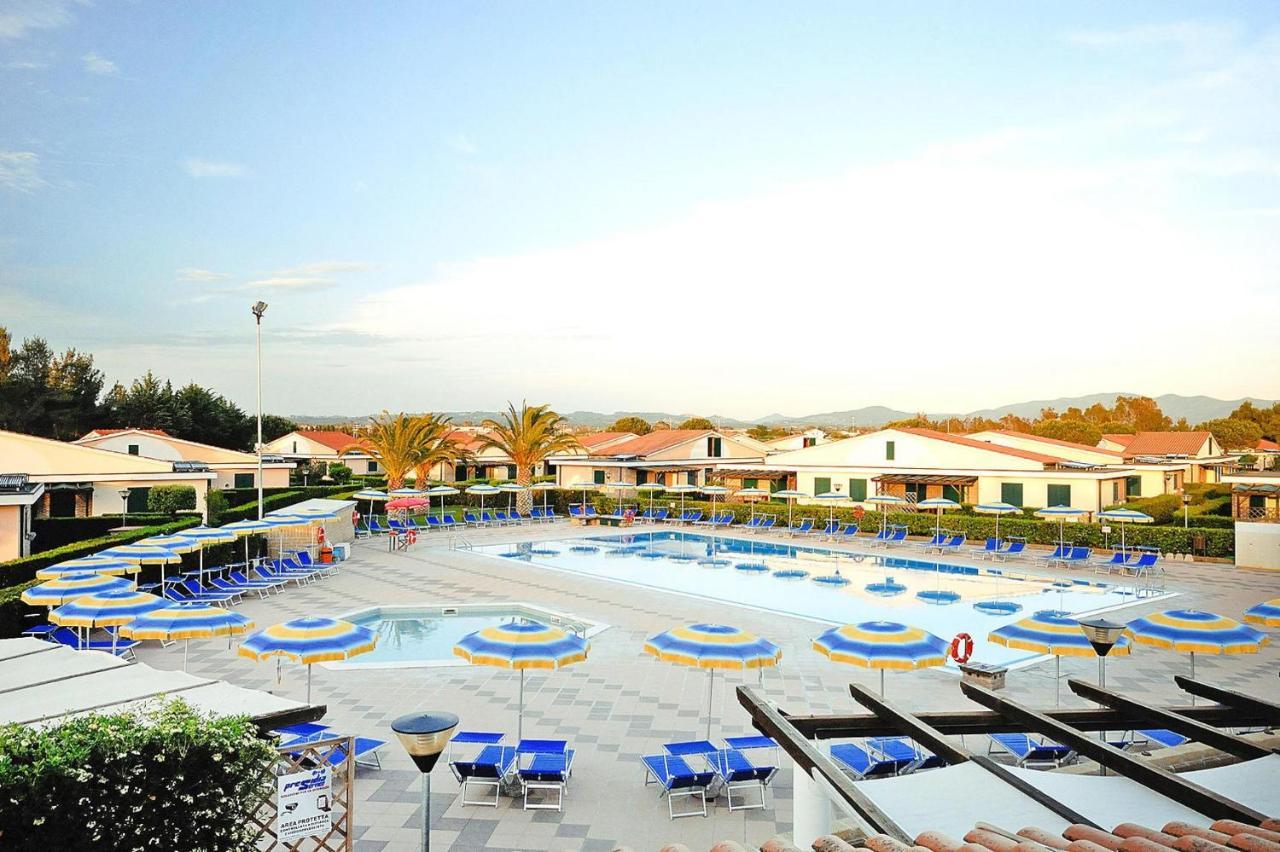 Apartment In Cecina Mare With Outdoor Pool Марина-ді-Чечина Екстер'єр фото